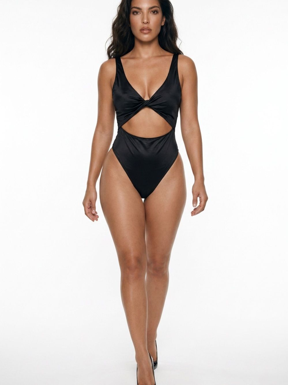 GOOD AMERICAN | Black Twist Cutout One-Piece Swimsuit Women’s Size 2 (Medium)